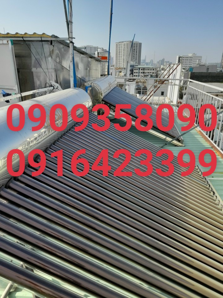 Thợ Sửa Chữa Máy Nước Nóng Năng Lượng Mặt Trời Tại TPHCM